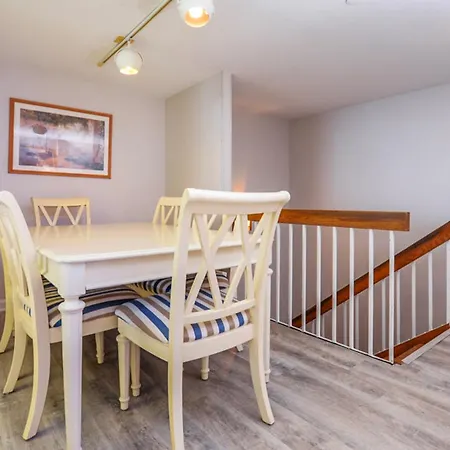 Century 2 Villa Ocean City Room photo
